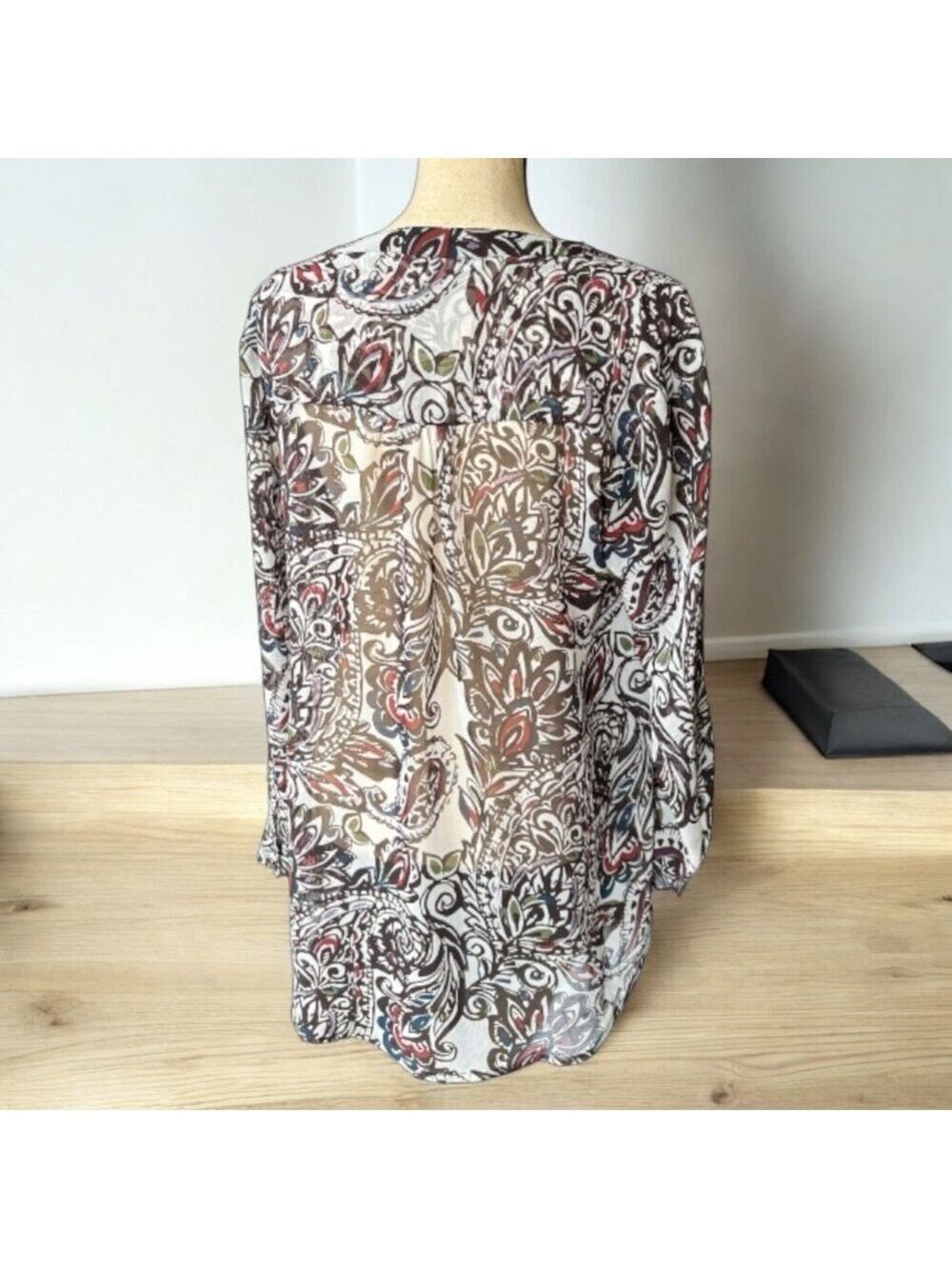 Ariat-women’s medium semi sheer hi/low hem tunic. Gorgeous colors. GUC! - Picture 9 of 15